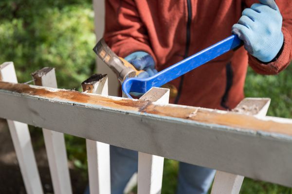 Cost of Deck Railing Replacement in Knoxville