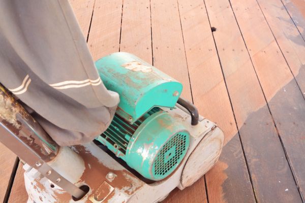 Cost of Cedar Deck Sanding in Knoxville